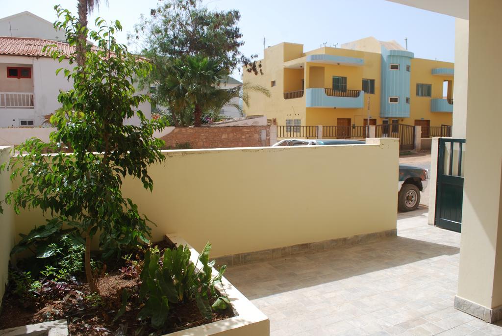 Surf House Cabo Verde سانتا ماريا المظهر الخارجي الصورة
